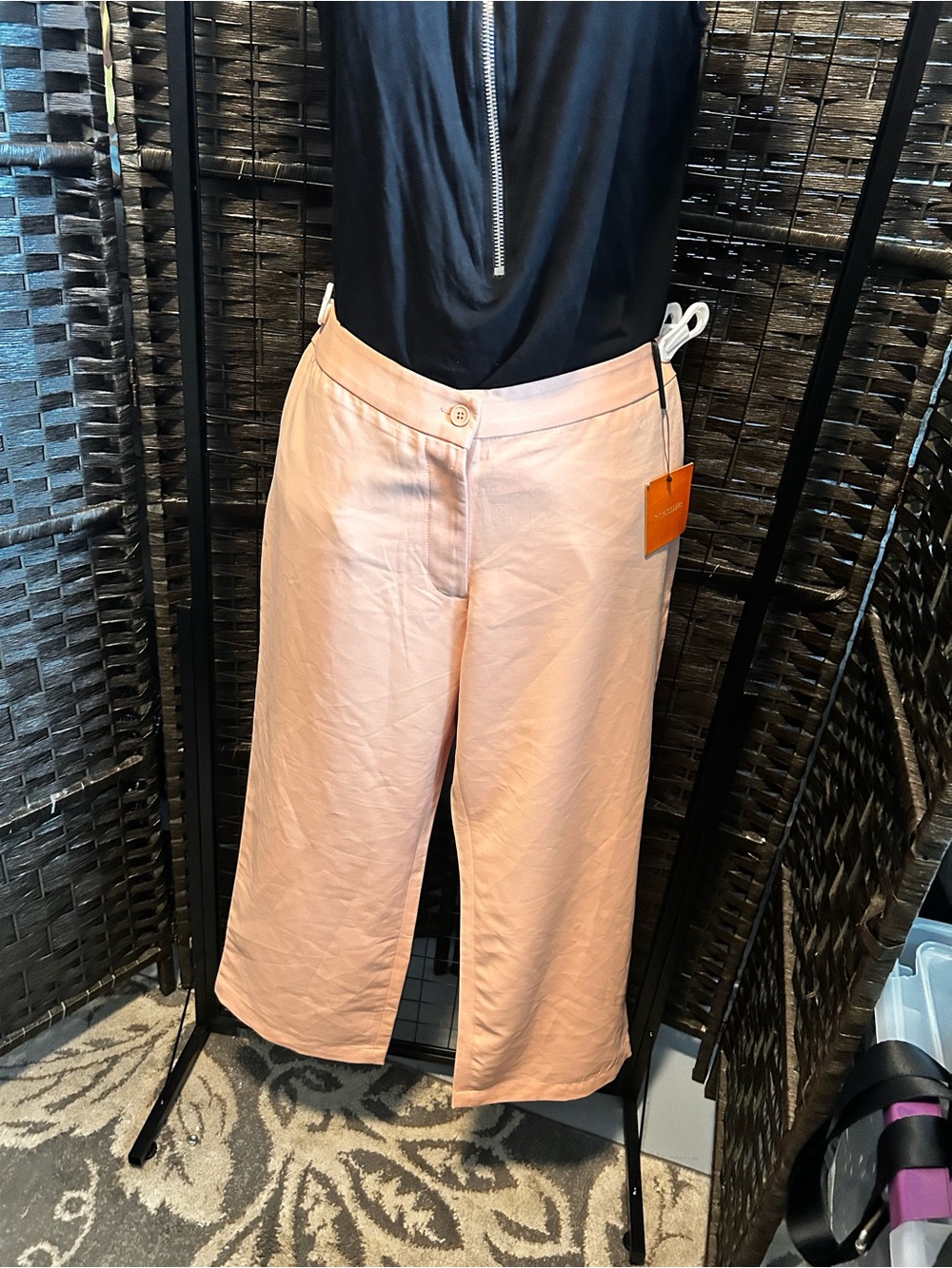 Scullers  made in India.Women’s Cropped Wide-Leg Trousers in pale Peach 32